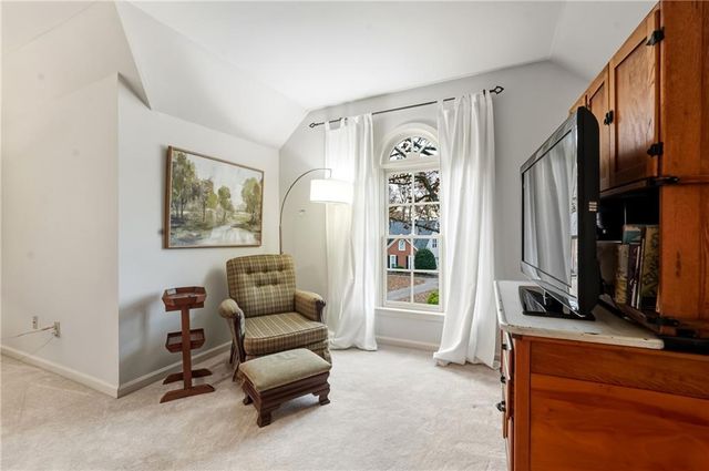 1561 Halisport Lake NW Drive, Kennesaw, GA 30152