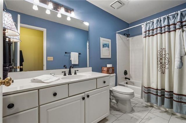 1561 Halisport Lake NW Drive, Kennesaw, GA 30152