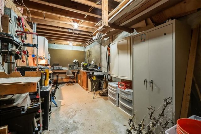 1561 Halisport Lake NW Drive, Kennesaw, GA 30152