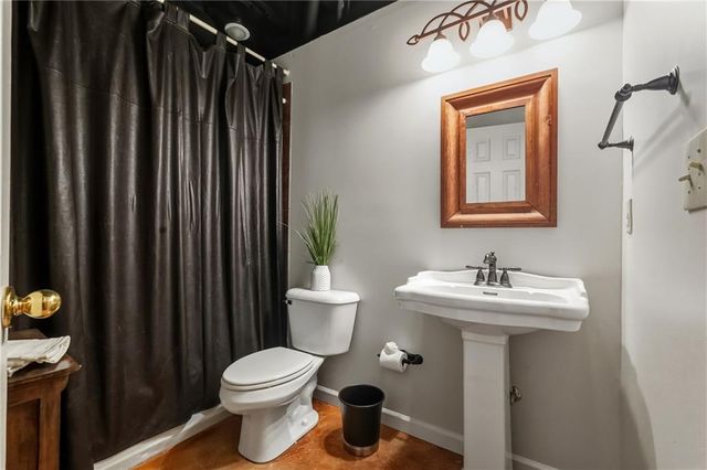 1561 Halisport Lake NW Drive, Kennesaw, GA 30152