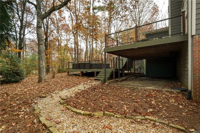 1561 Halisport Lake NW Drive, Kennesaw, GA 30152