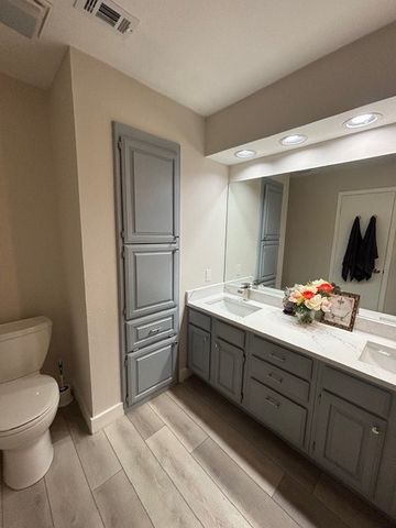 1104 Riverchase Lane 204, Arlington, TX 76011