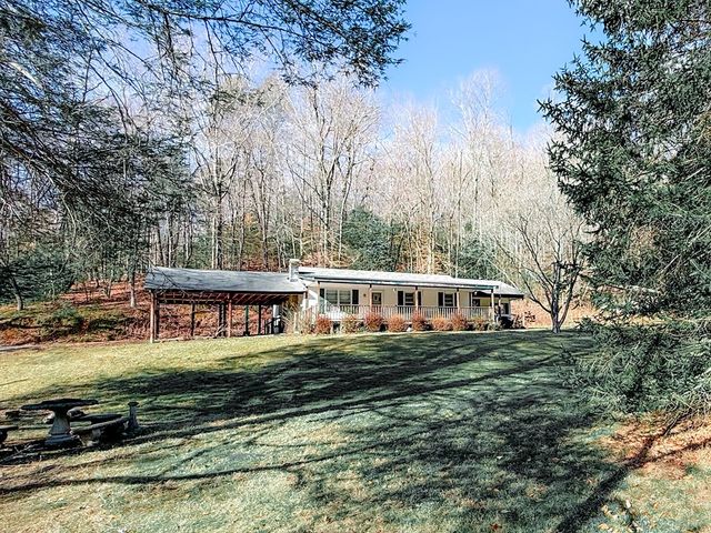 40 South Lucius Road, Cherry Log, GA 30522