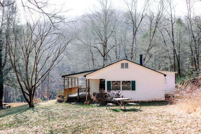 40 South Lucius Road, Cherry Log, GA 30522