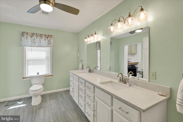 62 E HIGH ST, Womelsdorf, PA 19567