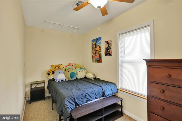62 E HIGH ST, Womelsdorf, PA 19567