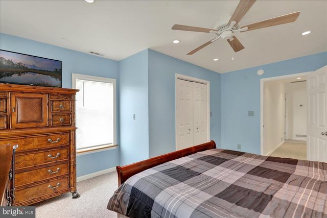 62 E HIGH ST, Womelsdorf, PA 19567