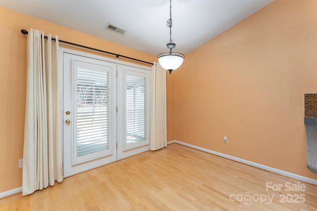 412 Wiltshire Circle, Fletcher, NC 28732