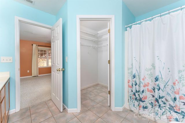 412 Wiltshire Circle, Fletcher, NC 28732