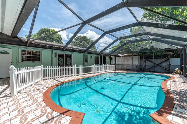 1045 Cameo Circle, West Palm Beach, FL 33417