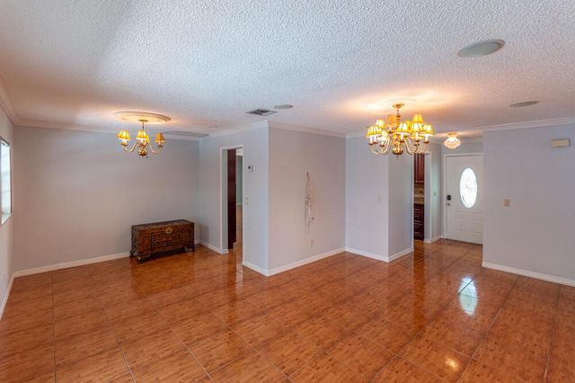 1045 Cameo Circle, West Palm Beach, FL 33417