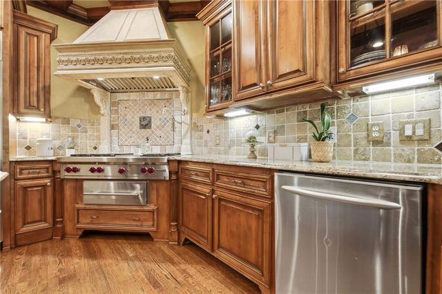 6945 Wakehurst Place, Cumming, GA 30040