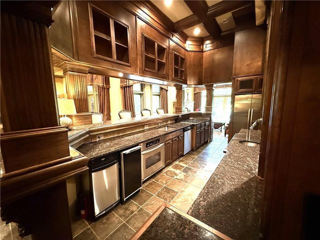 6945 Wakehurst Place, Cumming, GA 30040