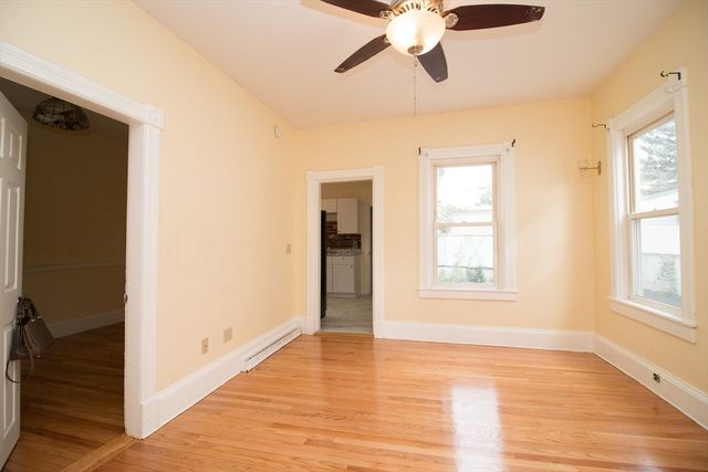 158 Concord St, Lowell, MA 01852