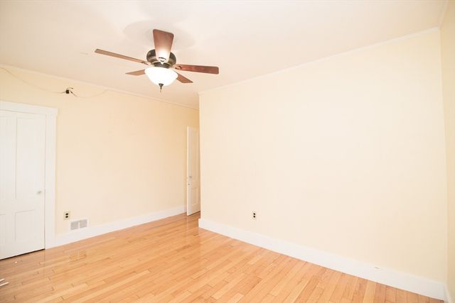 158 Concord St, Lowell, MA 01852