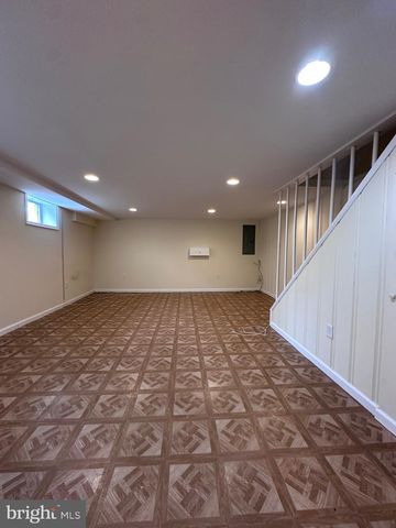 6214 KENNEDY ST, Riverdale, MD 20737