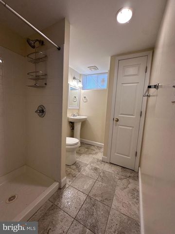 6214 KENNEDY ST, Riverdale, MD 20737