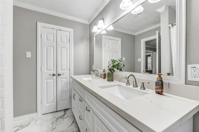 749 E 41st Street, Houston, TX 77022