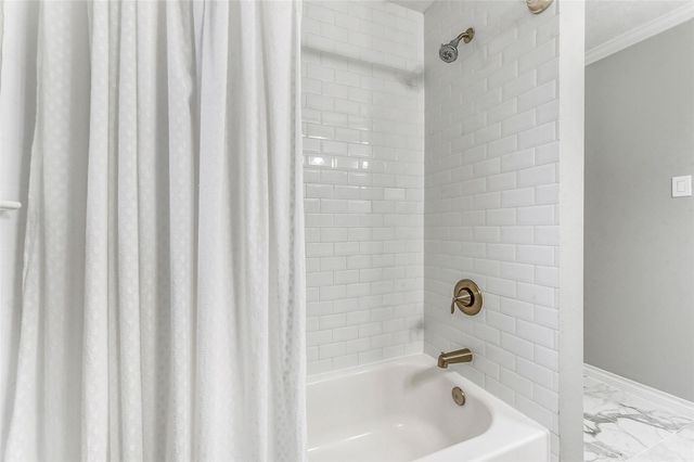 749 E 41st Street, Houston, TX 77022