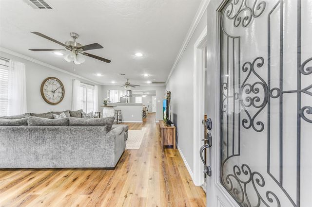 749 E 41st Street, Houston, TX 77022