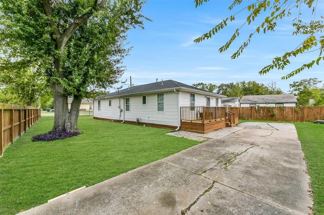 749 E 41st Street, Houston, TX 77022