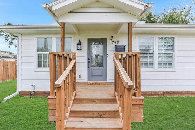 749 E 41st Street, Houston, TX 77022