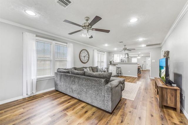 749 E 41st Street, Houston, TX 77022