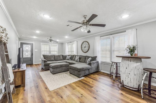 749 E 41st Street, Houston, TX 77022