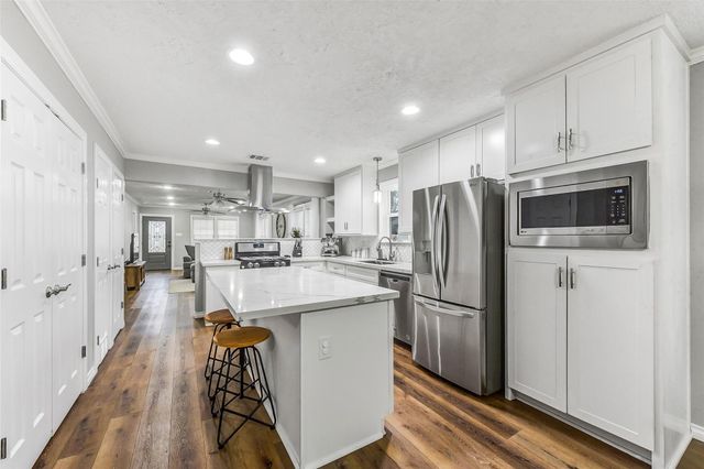 749 E 41st Street, Houston, TX 77022