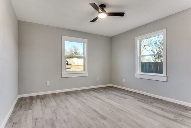 804 Lively Street, Bowie, TX 76230