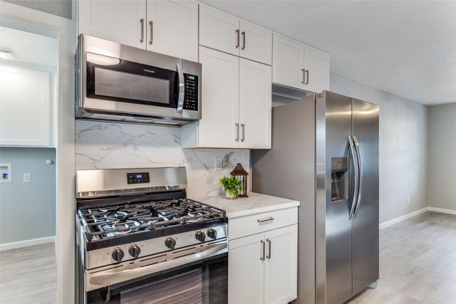 804 Lively Street, Bowie, TX 76230