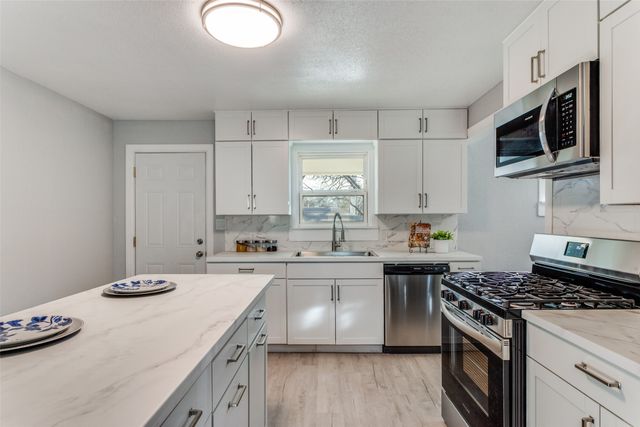 804 Lively Street, Bowie, TX 76230