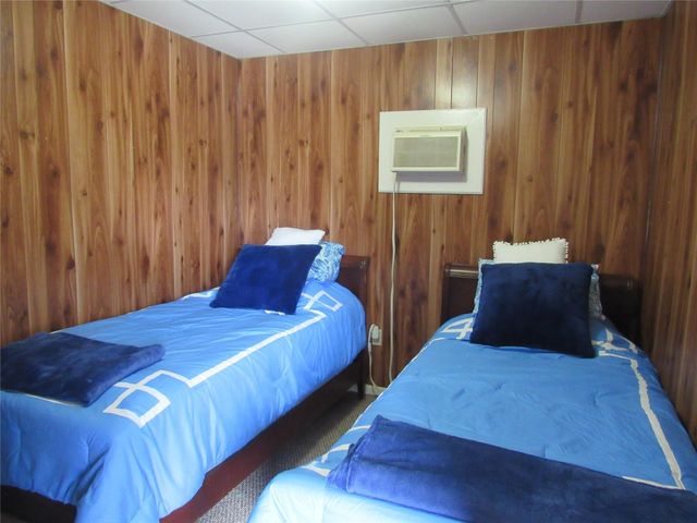 242 Sir Lancelot Drive N, Sargent, TX 77414