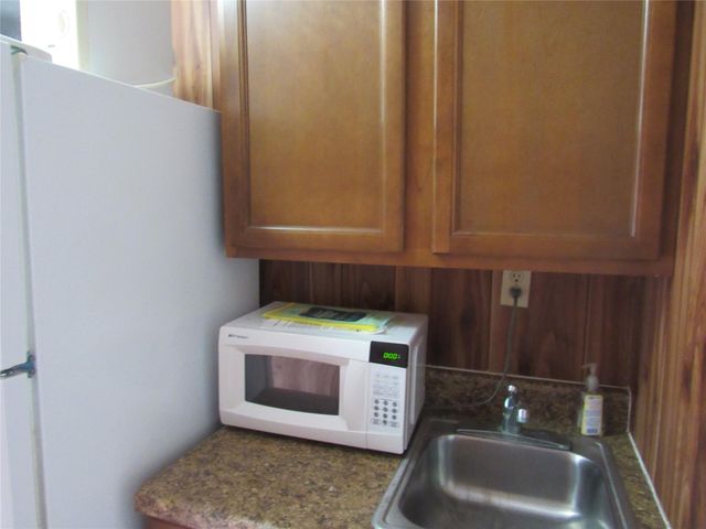 242 Sir Lancelot Drive N, Sargent, TX 77414