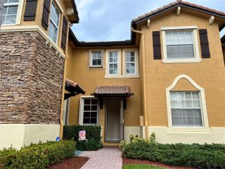 9249 SW 227th St 2-22, Cutler Bay, FL 33190
