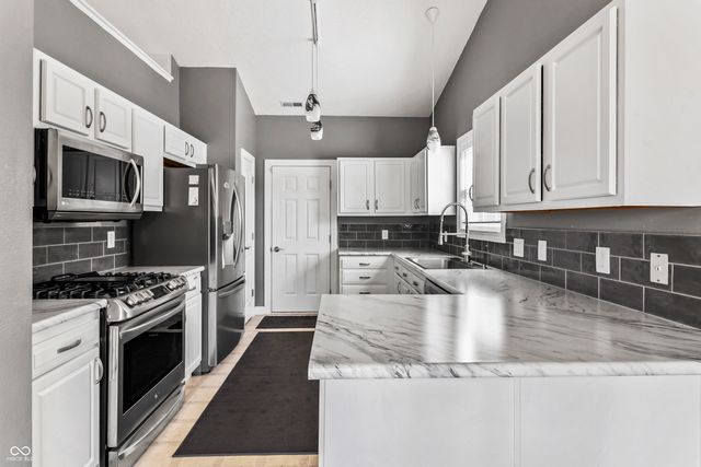 10617 Brooks Street, Indianapolis, IN 46234