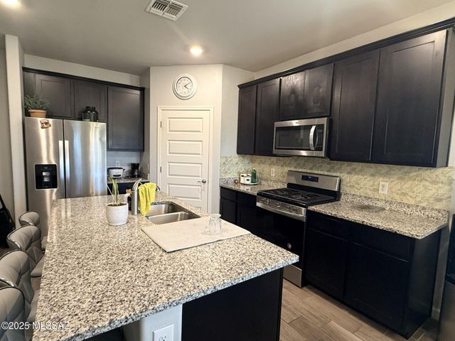 2571 W Kippy Trail, Tucson, AZ 85745