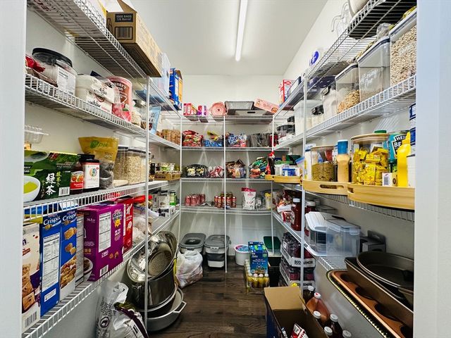 83 Federal St, Agawam, MA 01001