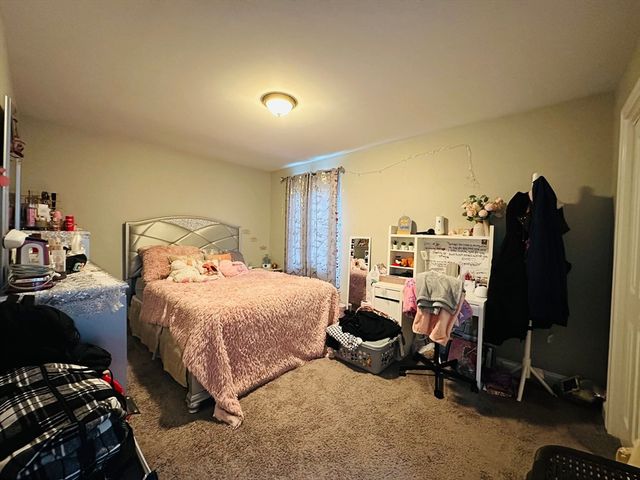 83 Federal St, Agawam, MA 01001