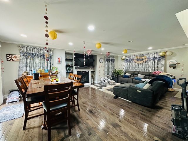 83 Federal St, Agawam, MA 01001