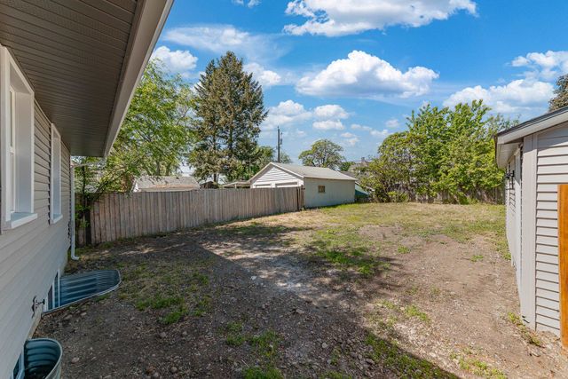 2717 N Nelson St, Spokane, WA 99207