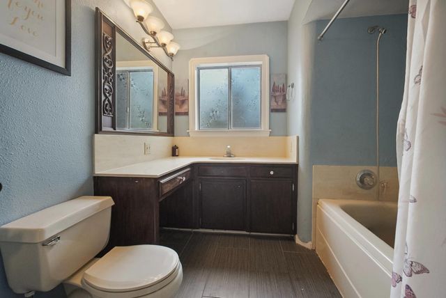 126 Wilson Ave, Modesto, CA 95354