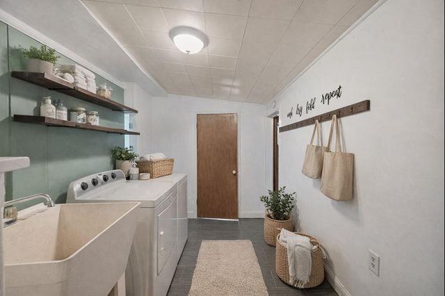 126 Wilson Ave, Modesto, CA 95354