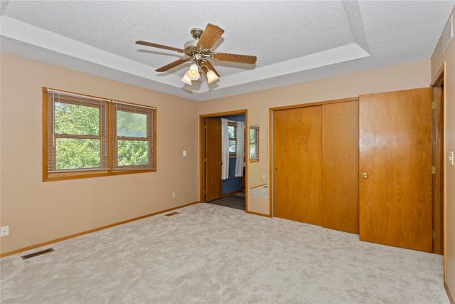 1006 SE Peterson Drive, Ankeny, IA 50021