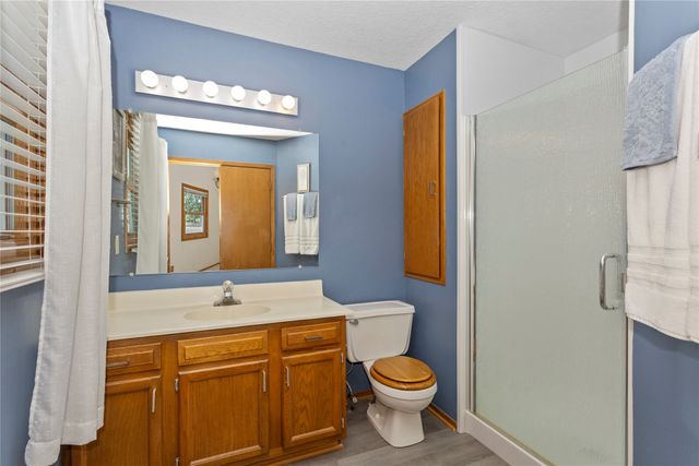 1006 SE Peterson Drive, Ankeny, IA 50021