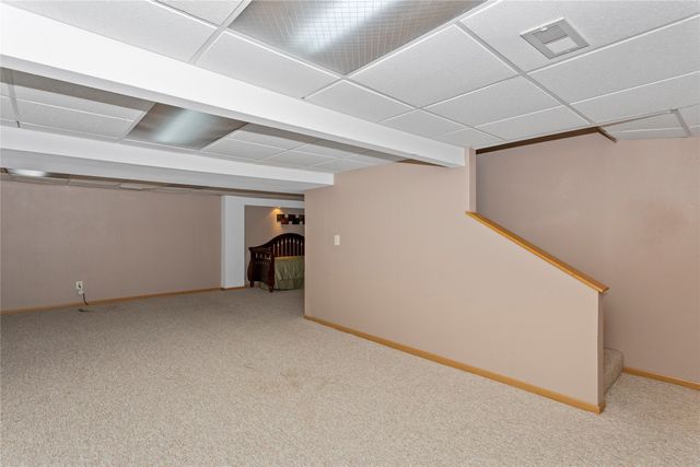 1006 SE Peterson Drive, Ankeny, IA 50021