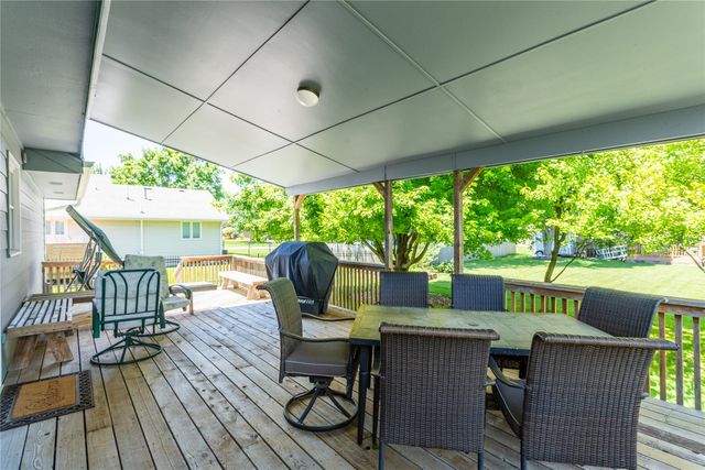 1006 SE Peterson Drive, Ankeny, IA 50021