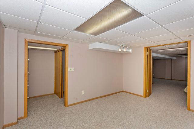 1006 SE Peterson Drive, Ankeny, IA 50021