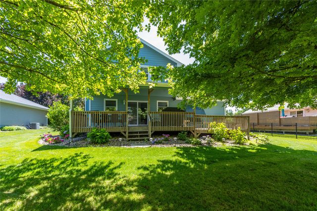 1006 SE Peterson Drive, Ankeny, IA 50021