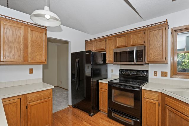 1006 SE Peterson Drive, Ankeny, IA 50021